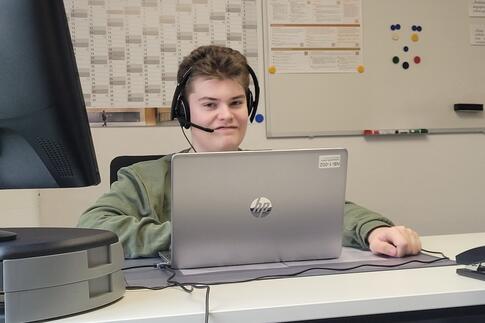 Felix Bust bei der Online-Layoutschulung.