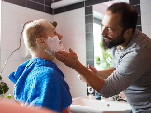 Menschen mit Behinderung, die in besonderen Wohnformen leben, werden seit Jahren in der Pflege schlechter gestellt, als gleiche Menschen, die ambulante Unterstützung erfahren.  