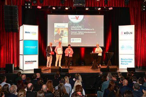 Lebenshilfe NRW erhält Jurypreis des Media-V-Awards 2025 für Verbandszeitschrift Angesagt